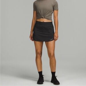 Lululemon Hotty Hot High-Rise Skirt black size 8